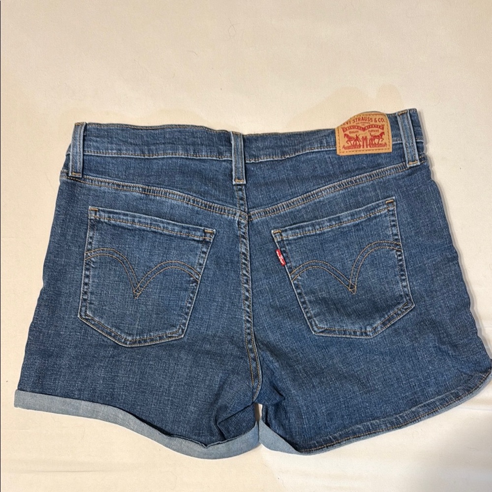 Levi's Blue Jean Shorts Classic Medium-Wash